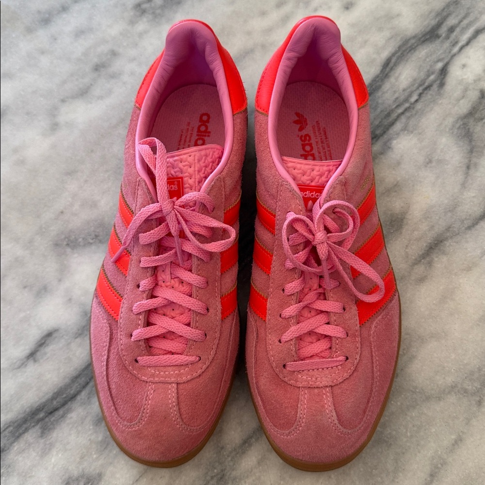 Adidas Gazelle Tennis Shoes. Size Women’s 9.5.
Worn once! - Picture 2 of 6